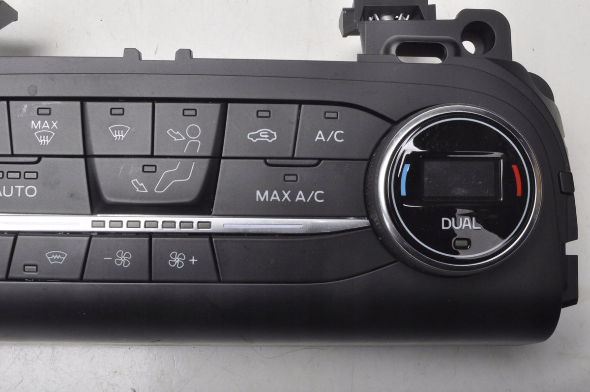 FORD KUGA MK3 AIR CONDITIONING PANEL LJ6T-18C612-BC