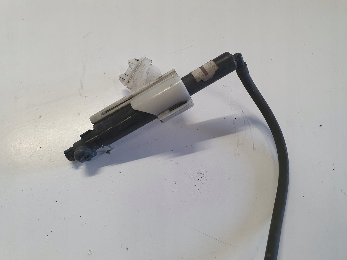 FORD MK4 HB LAMP WASHER RIGHT 7S71-13L014-BA