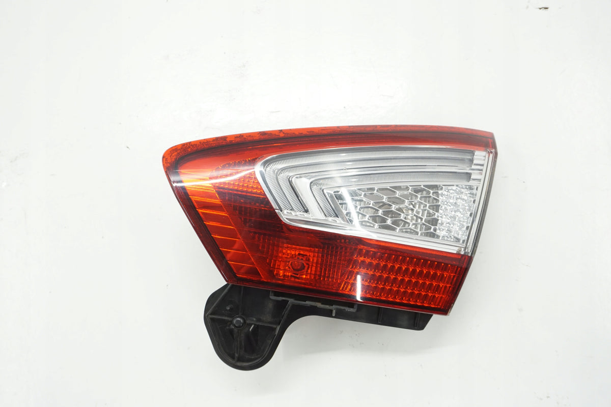 FORD MK4 LIFT HB LAMP RIGHT REAR IN FLAP