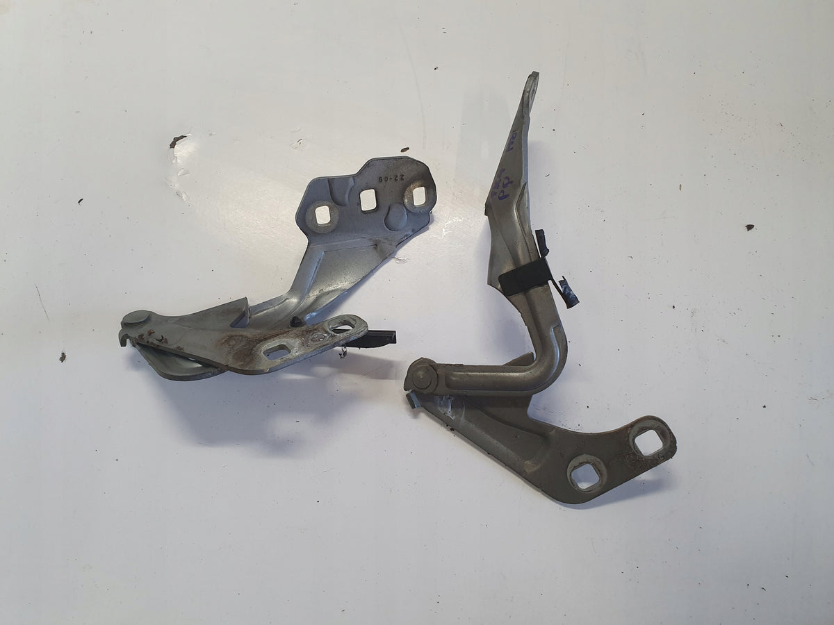FORD MK4 MASK HINGE RIGHT H8 7S7A-A16800-AG
