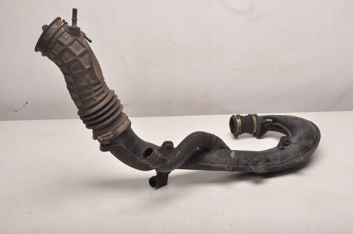 FORD MK5 1.5 AIR INTAKE PIPE DS73-9C623-GG