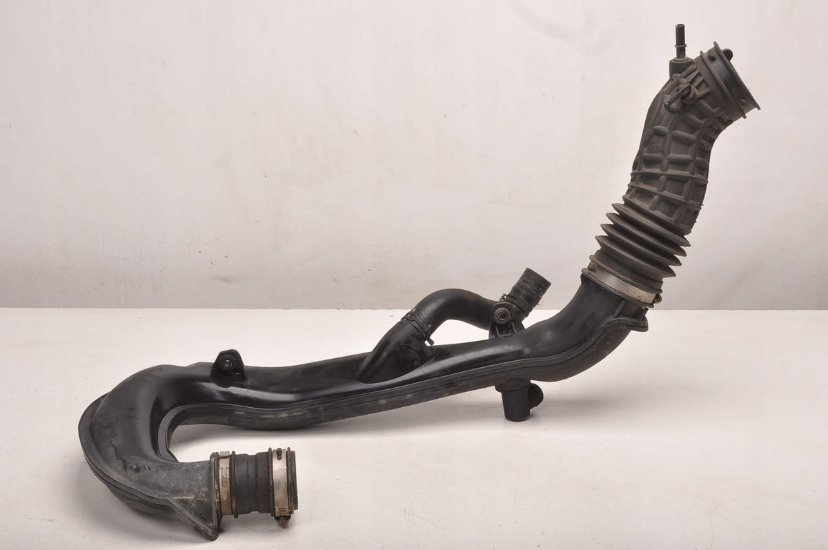 FORD MK5 1.5 AIR INTAKE PIPE DS73-9C623-GG