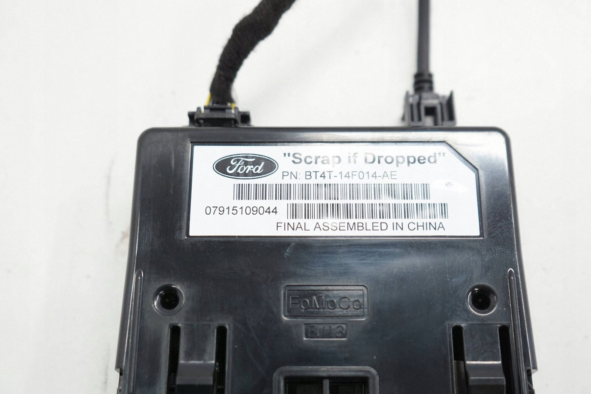 FORD MK5 15R USB SLOT CARD READER SD BT4T-14F014-AE