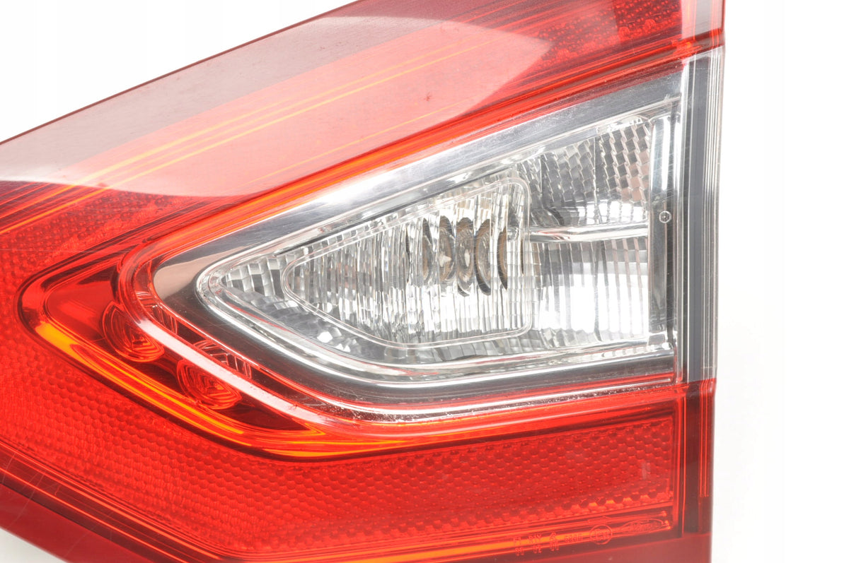 FORD MK5 LAMP RIGHT REAR FLAP SEDAN DS73-13A602-JF