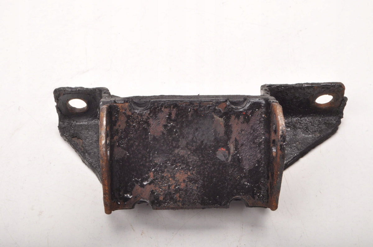 FORD MUSTANG PAW BRACKET ENGINE CUSHION C60A-6036-E