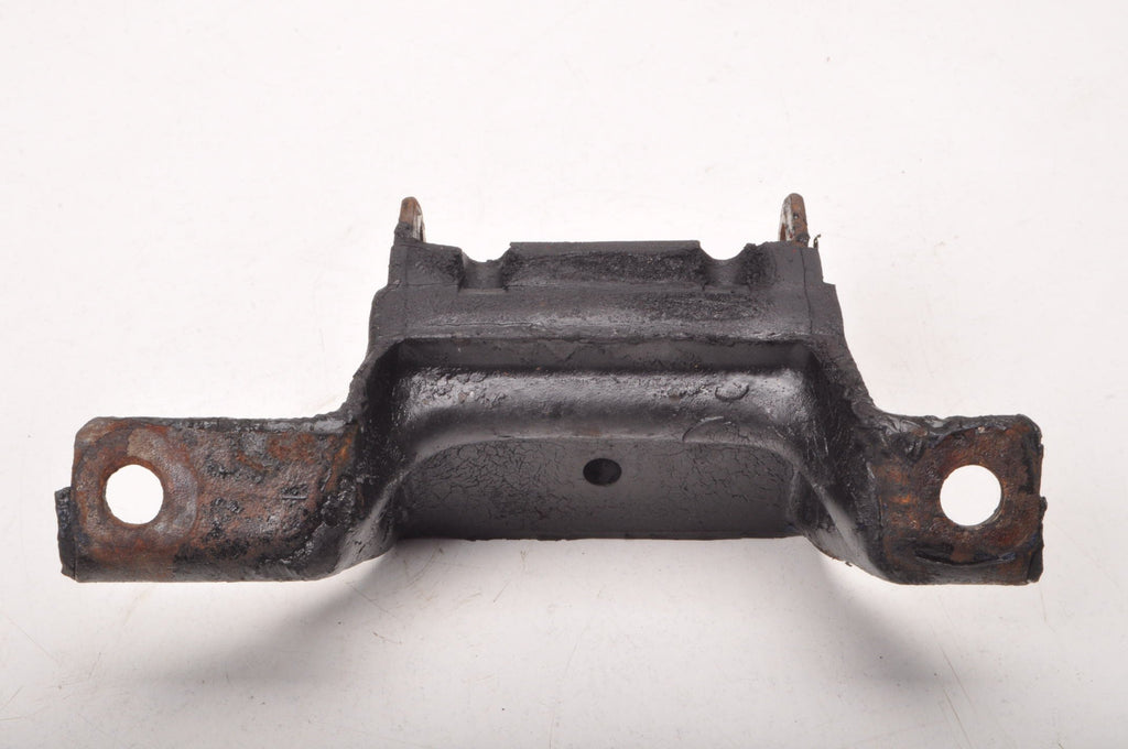 FORD MUSTANG PAW BRACKET ENGINE CUSHION C60A-6036-E