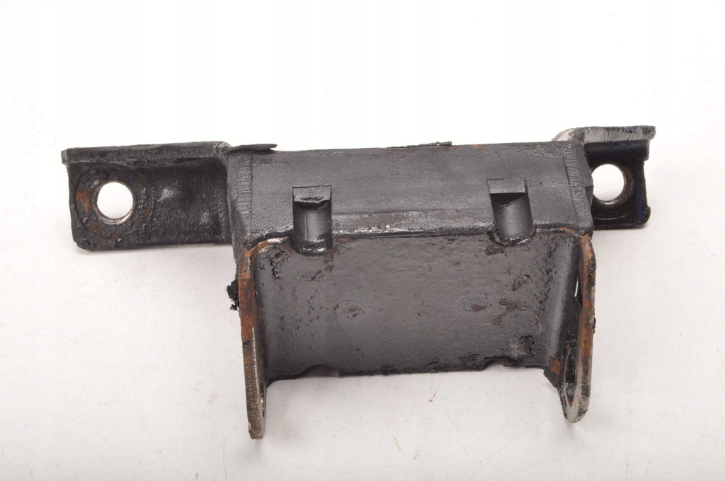 FORD MUSTANG PAW BRACKET ENGINE CUSHION C60A-6038-E
