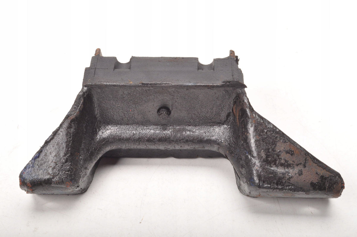 FORD MUSTANG PAW BRACKET ENGINE CUSHION C60A-6038-E