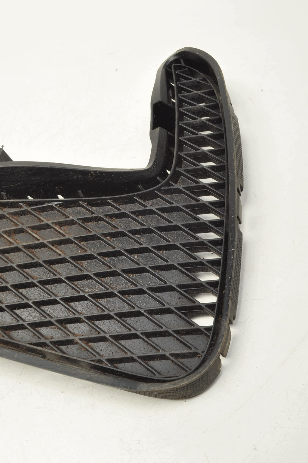 FRAME HALOGEN GRILLE LEFT MG 3 III 11222235 2025