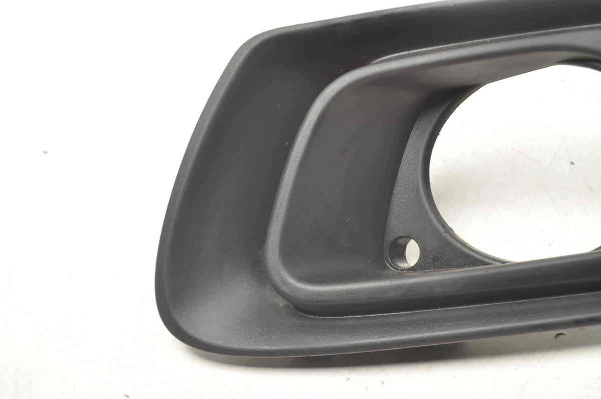 FRAME HALOGEN GRILLE LEFT OPEL ASTRA J 13264572