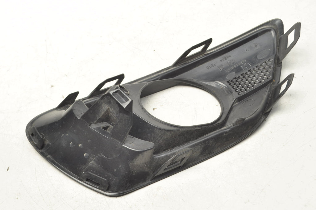 FRAME HALOGEN GRILLE LEFT OPEL ASTRA J 13264572
