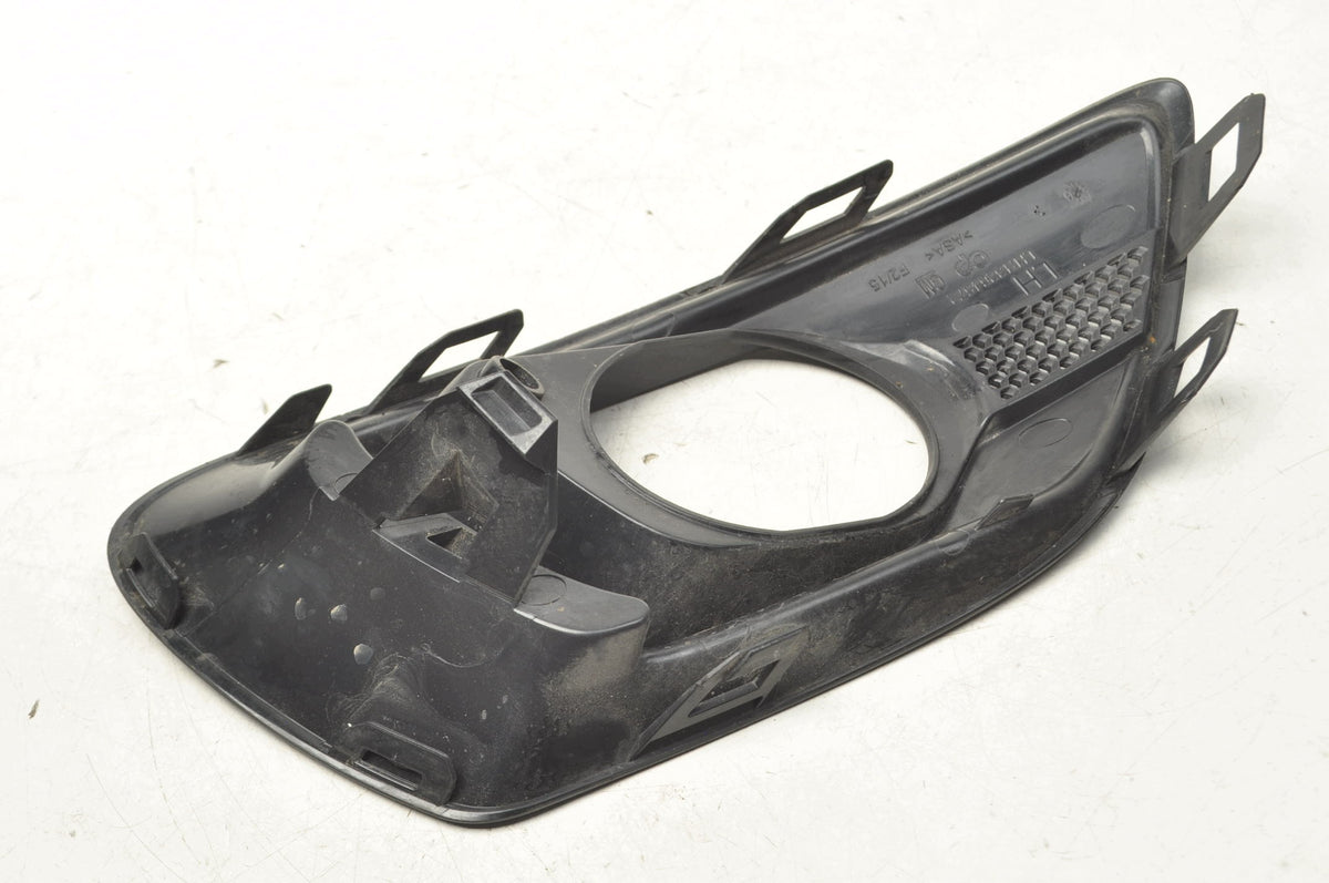 FRAME HALOGEN GRILLE LEFT OPEL ASTRA J 13264572