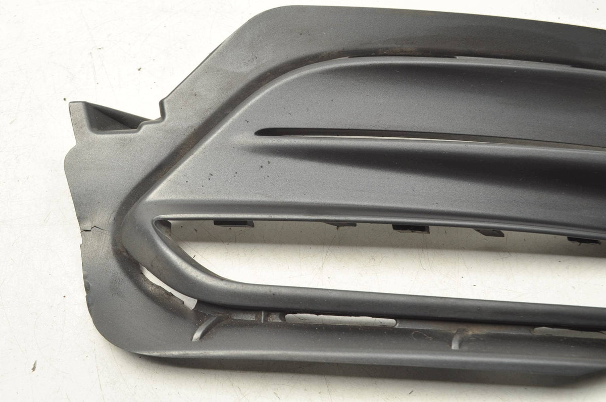 FRAME HALOGEN GRILLE RIGHT VOLVO V60 R-DESIGN 31383155