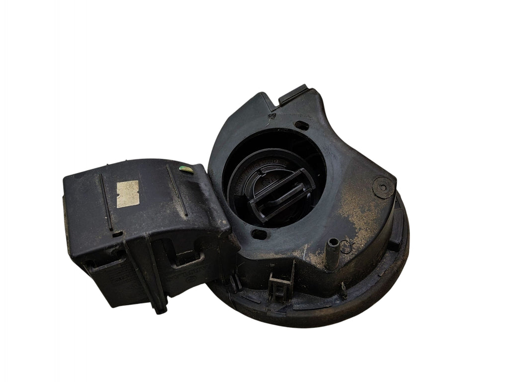 FUEL FILLER FLAP RENAULT CLIO IV LAK: TEKNG (12-16)