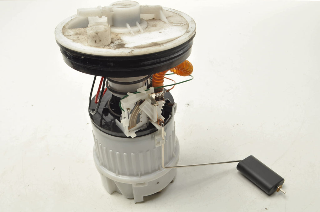 FUEL PUMP VOLVO C30 V50 C70 S40 II 7.00661.200 700661200