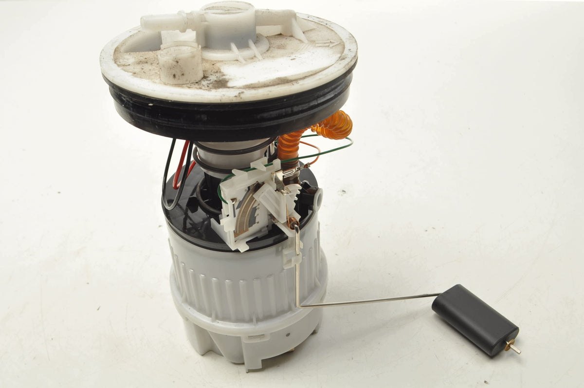 FUEL PUMP VOLVO C30 V50 C70 S40 II 7.00661.200 700661200