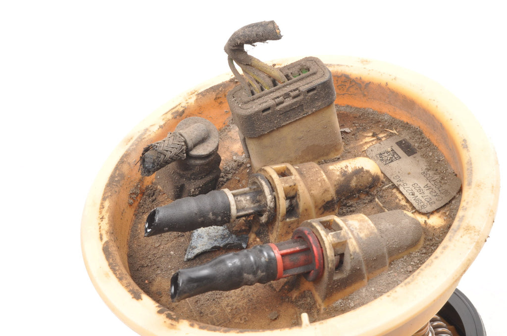 FUEL PUMP VOLVO V70 III S80 II 2.4 D 163KM 6G9N-9275-AG 31274923