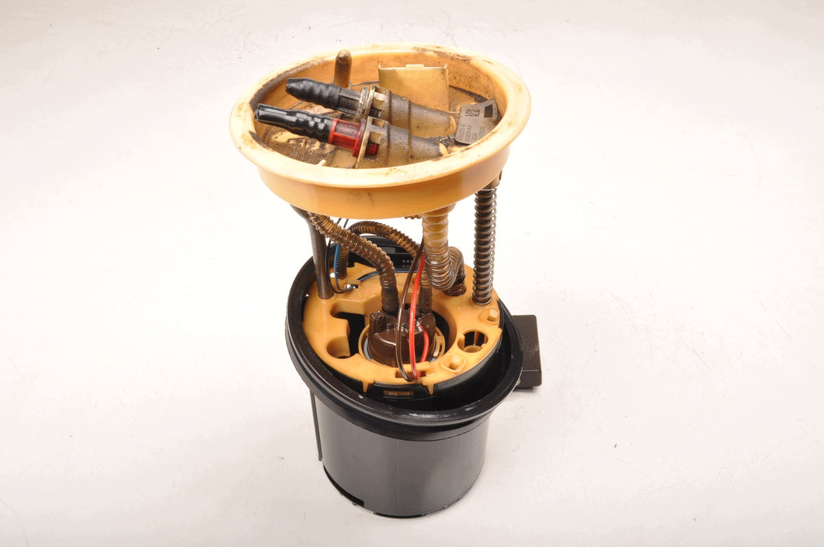 FUEL PUMP VOLVO V70 III S80 XC70 2.4D 163KM 30792741