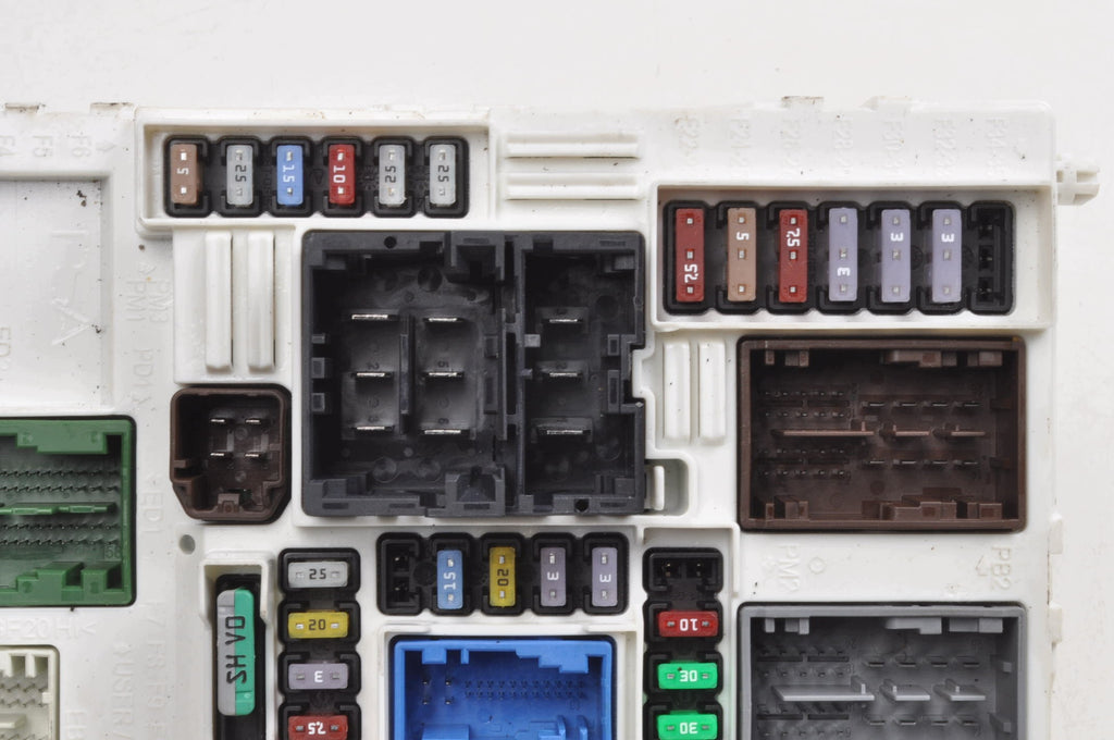 FUSE BOX OPEL ASTRA L 9857474480