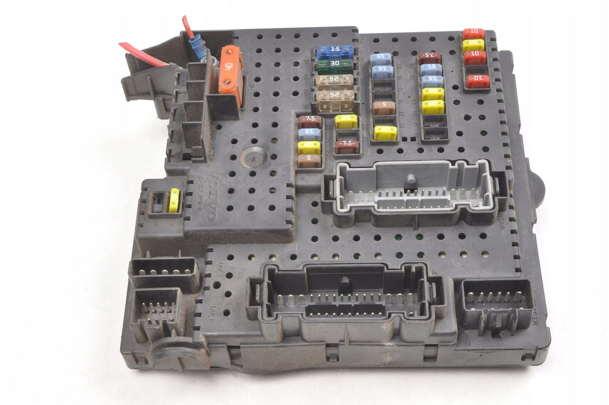 FUSE BOX VOLVO S60 AND V70 II 2.4 20V 140 KM 30786648
