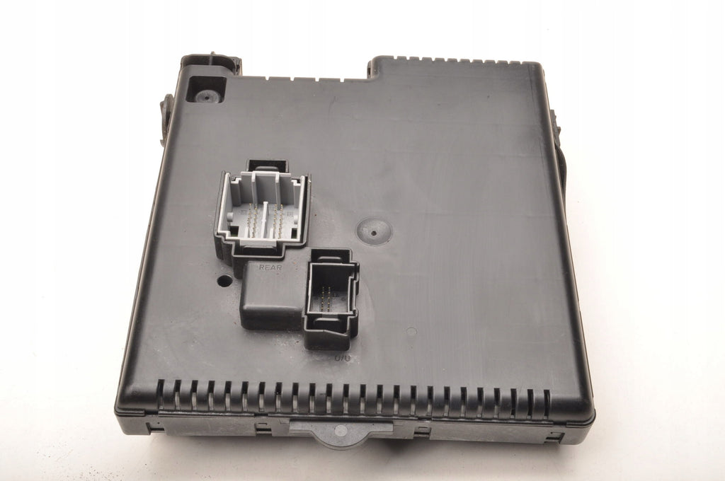FUSE BOX VOLVO S60 V70 II 8688264
