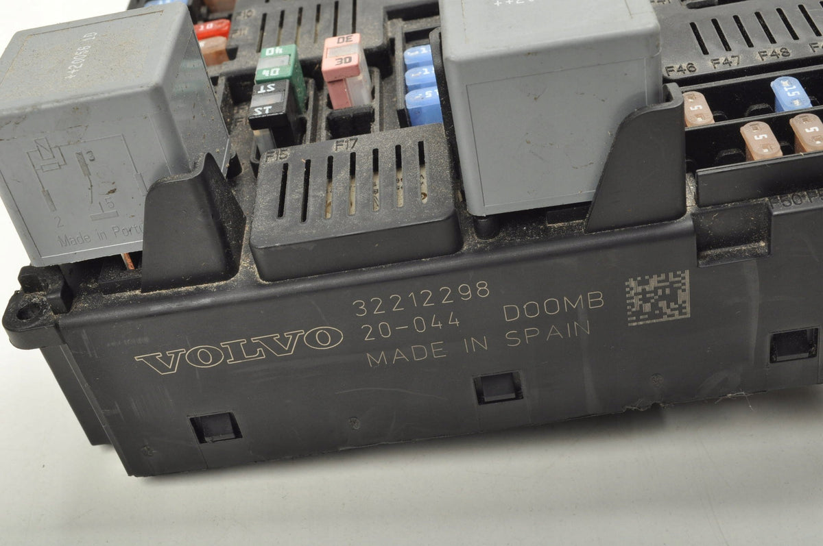 FUSE BOX VOLVO V90 II S90 32212298