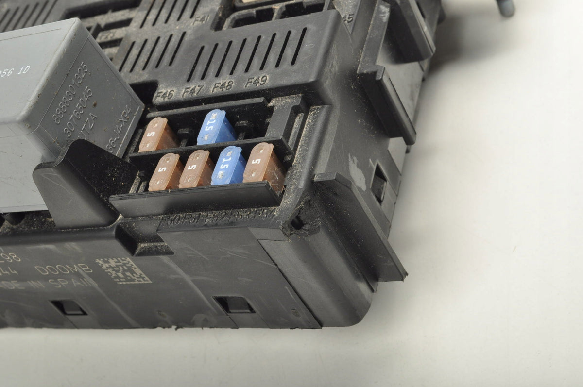 FUSE BOX VOLVO V90 II S90 32212298