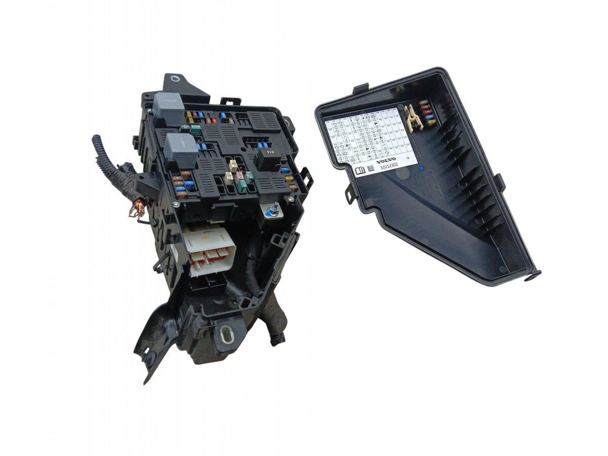 FUSE BOX VOLVO V90 II S90 II XC60 II XC90 II V60 II 32212302