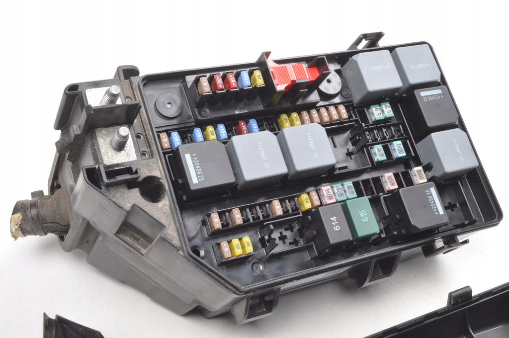 FUSE BOX VOLVO XC40 II 31473880