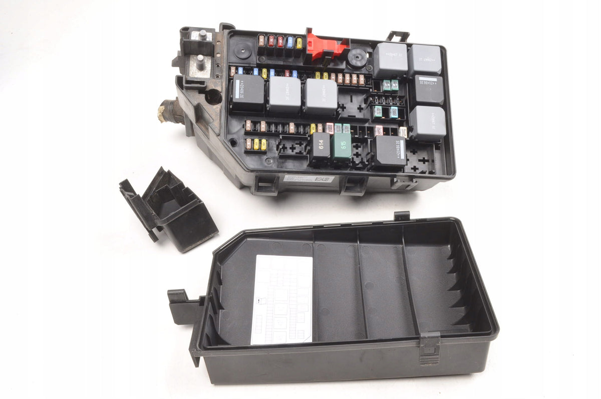 FUSE BOX VOLVO XC40 II 31473880