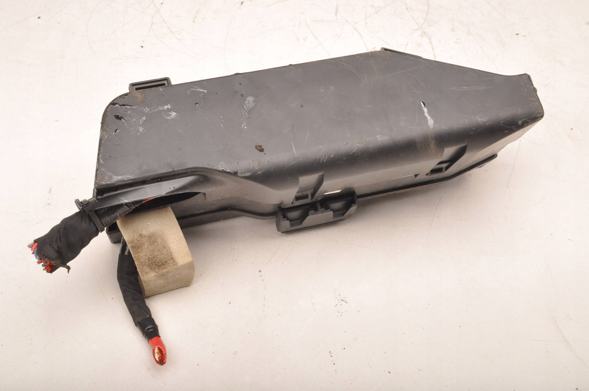 FUSE BOX VOLVO XC40 II 31473884