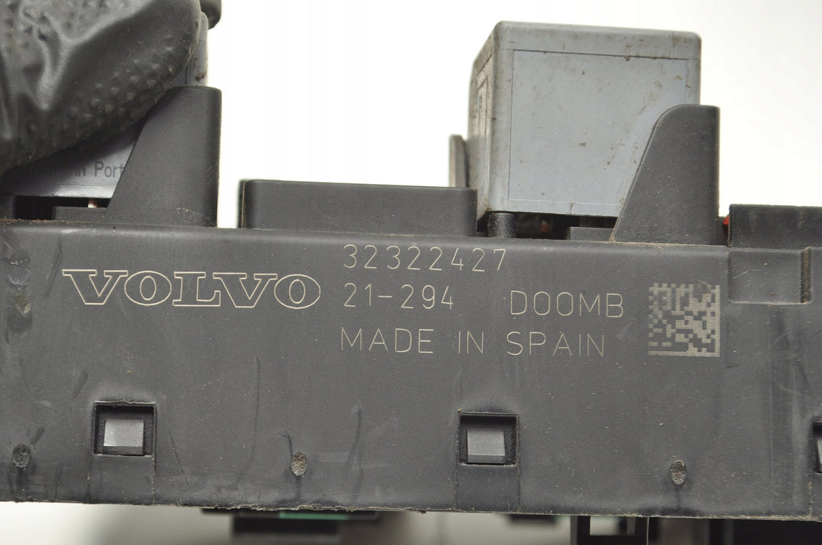 FUSE BOX VOLVO XC60 II XC90 II 2.0 16V B4 32322427