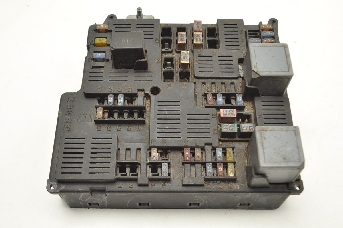 FUSE BOX VOLVO XC60 II XC90 II 2.0 16V B4 32322427