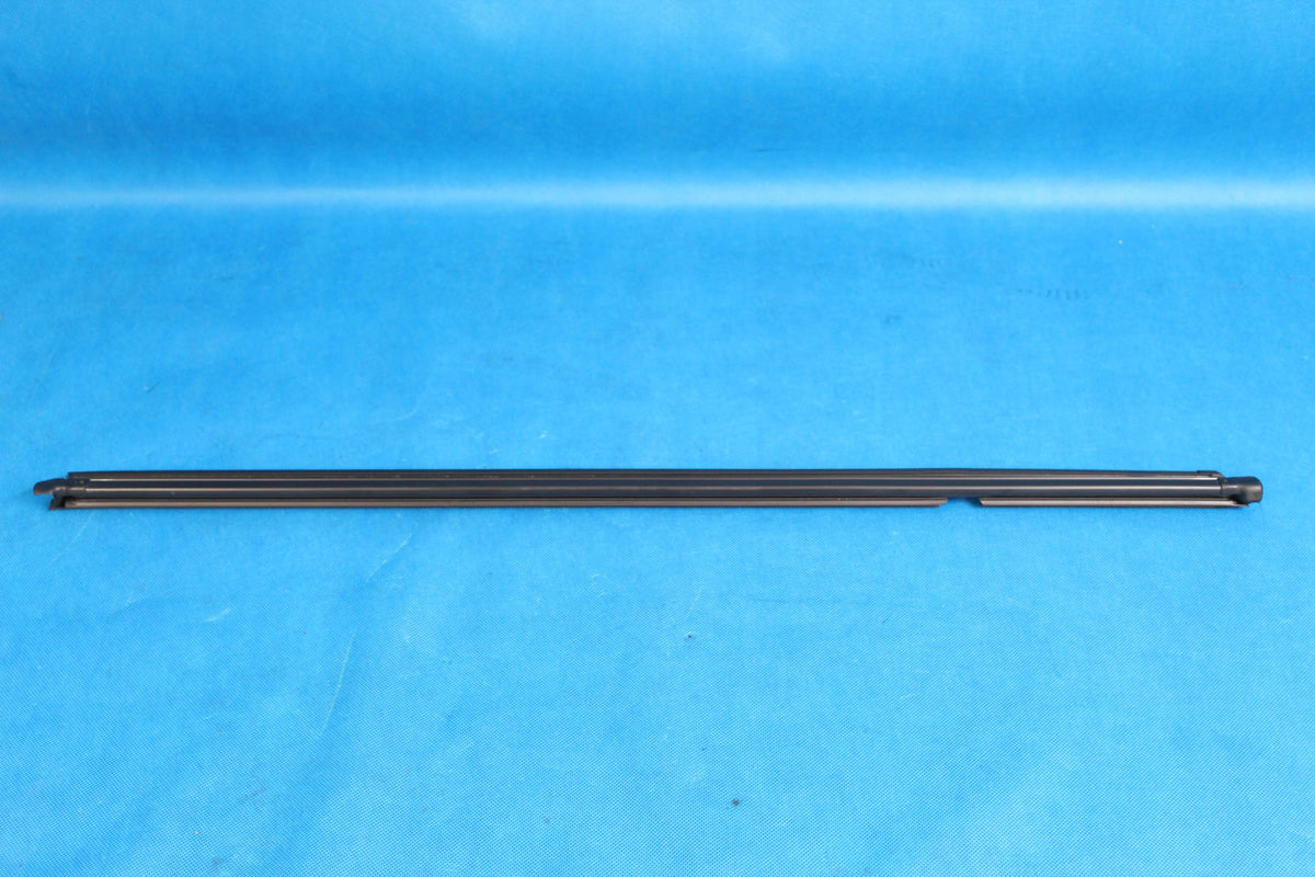 GOLF VII GTI LIFT REAR SCRAPER GASKET LE 2017R 5G6839479B