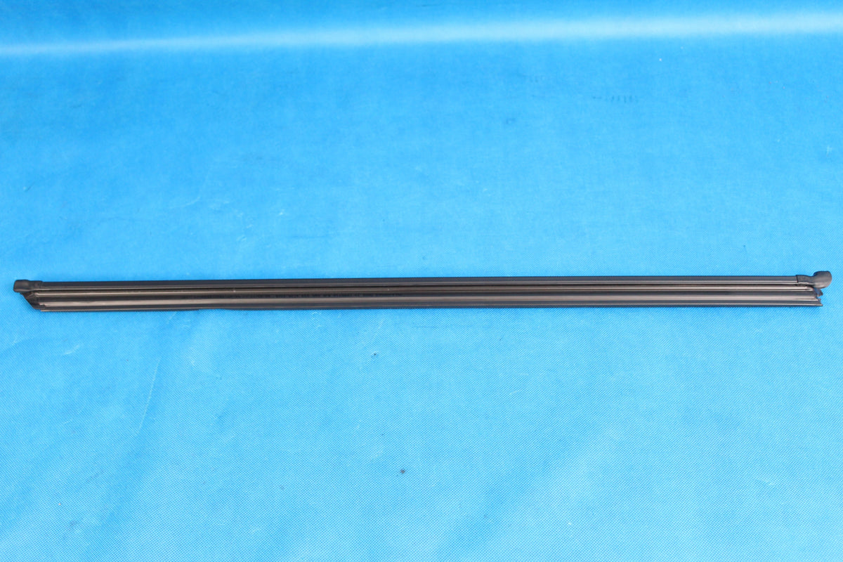 GOLF VII GTI LIFT REAR SCRAPER GASKET LE 2017R 5G6839479B