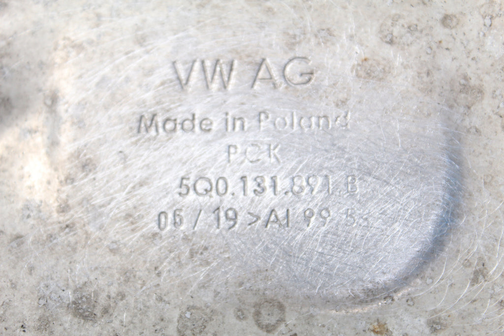 GOLF VII LIFT HEAT SHIELD 5Q0131891B 2019R