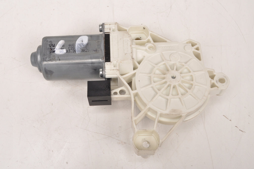 GOLF VII WINDOW MOTOR RIGHT FRONT 4K0959801 20R
