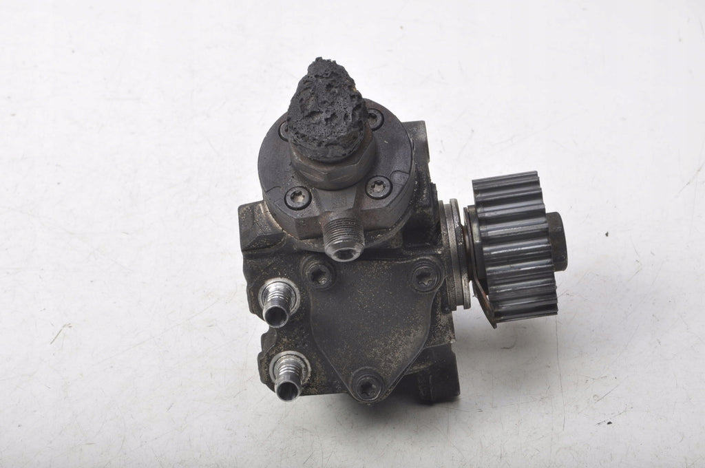 GOLF VIII 2.0 TDI INJECTION PUMP 05L130755