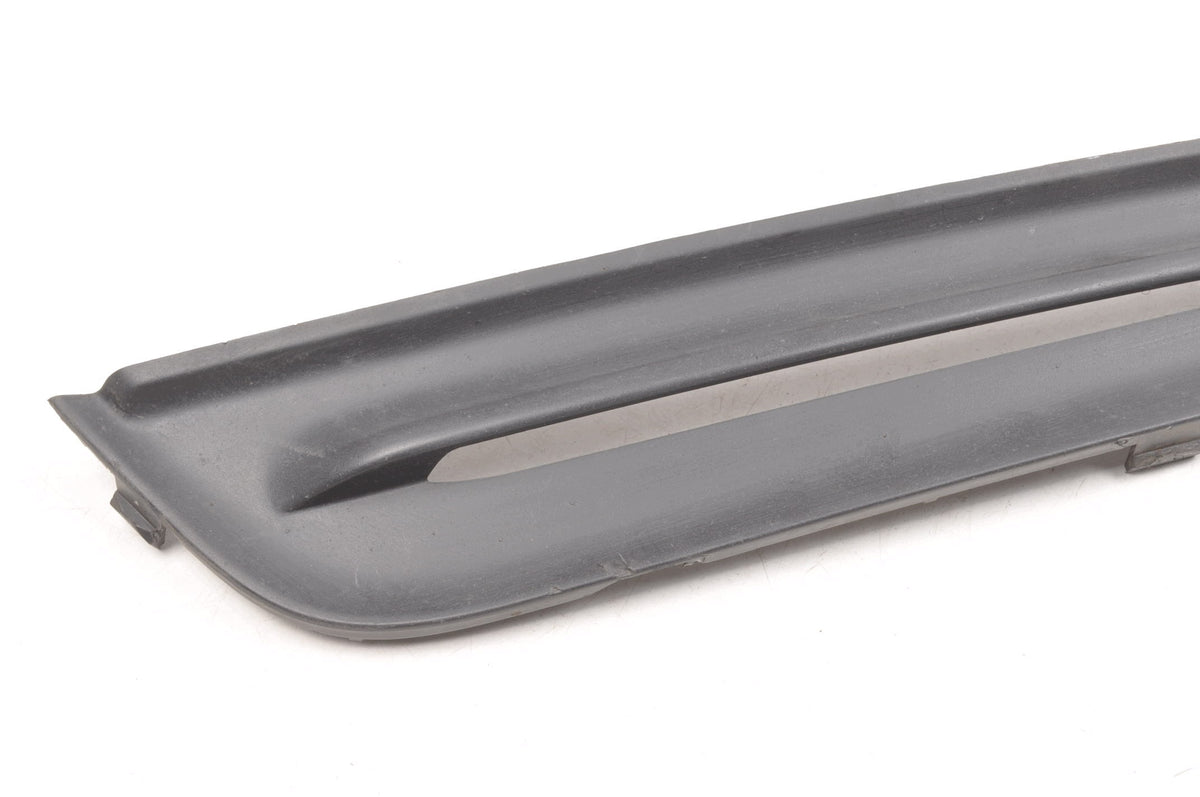 GRILLE DUMMY BUMPER VOLVO V60 31323847 RH RIGHT