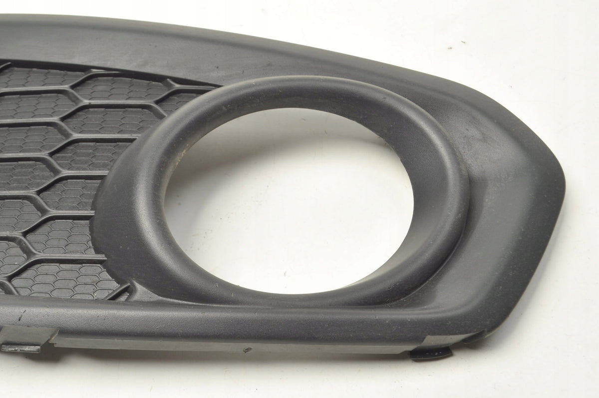 HALOGEN BUMPER GRILLE RIGHT VOLVO C30 LIFT RDESIGN 31298172