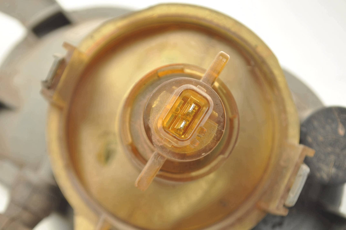 HALOGEN RIGHT VOLVO XC90 LIFT 31111183