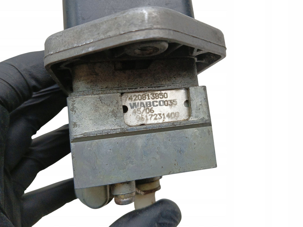 HANDBRAKE VALVE RENAULT PREMIUM II DXI 450 7420813850