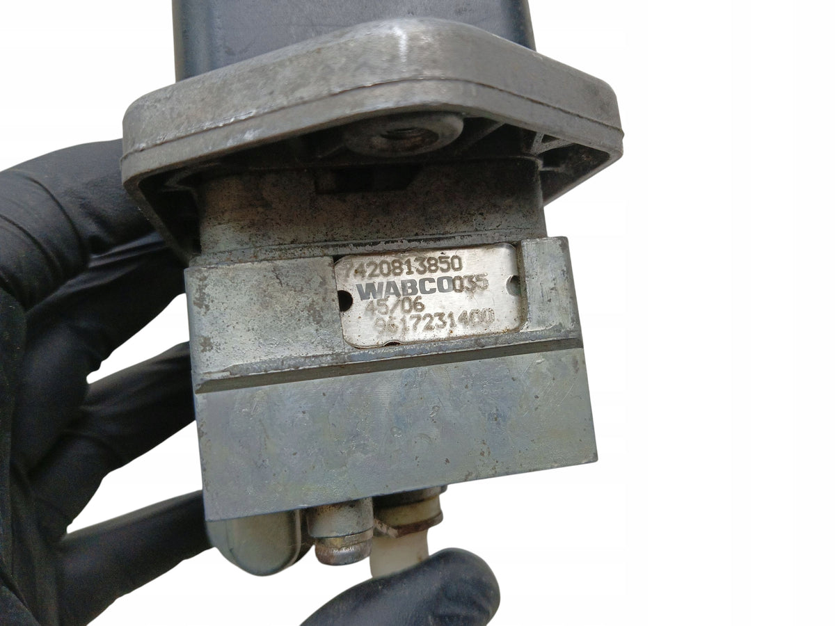 HANDBRAKE VALVE RENAULT PREMIUM II DXI 450 7420813850