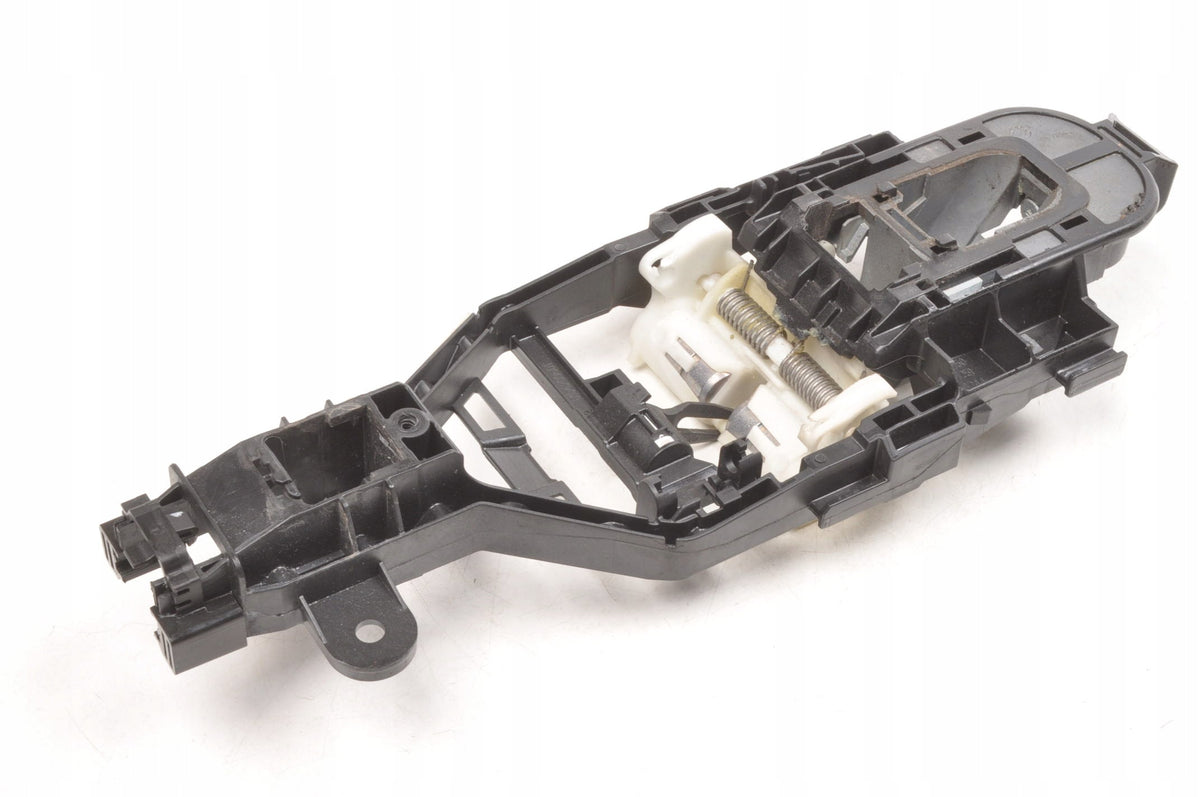 HANDLE HOLDER LEFT FRONT VOLVO XC60 II 31378250