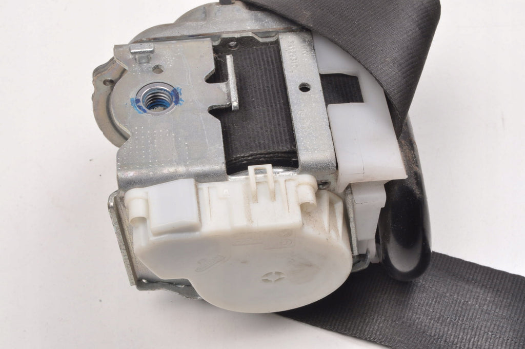 HIT VIVARO B TALENTO SEAT BELT RIGHT FRONT 868840377R