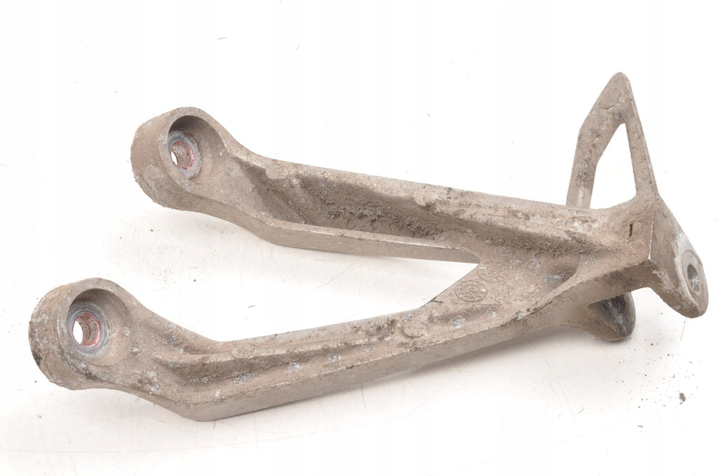 HONDA CBF 125 SET FOOTREST RIGHT