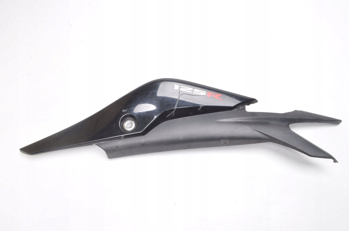 HONDA CBR 125R FAIRING COVER 83700-KPP-T000