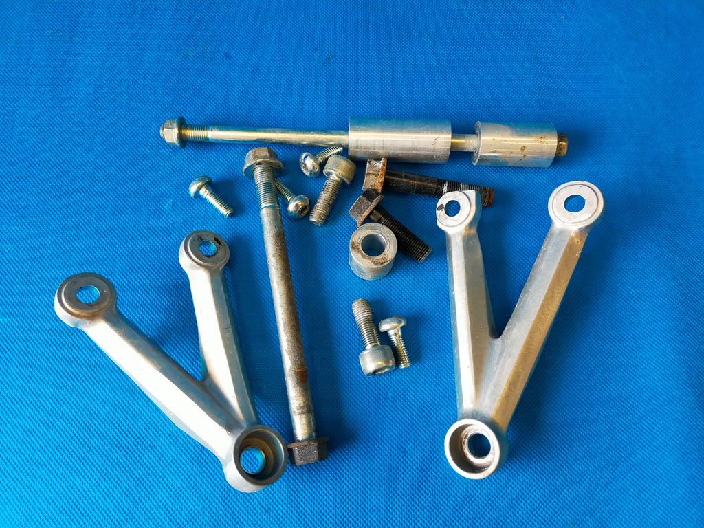 HONDA CBR 650 FA 2018 R COLOR R380 ENGINE MOUNTING SCREWS