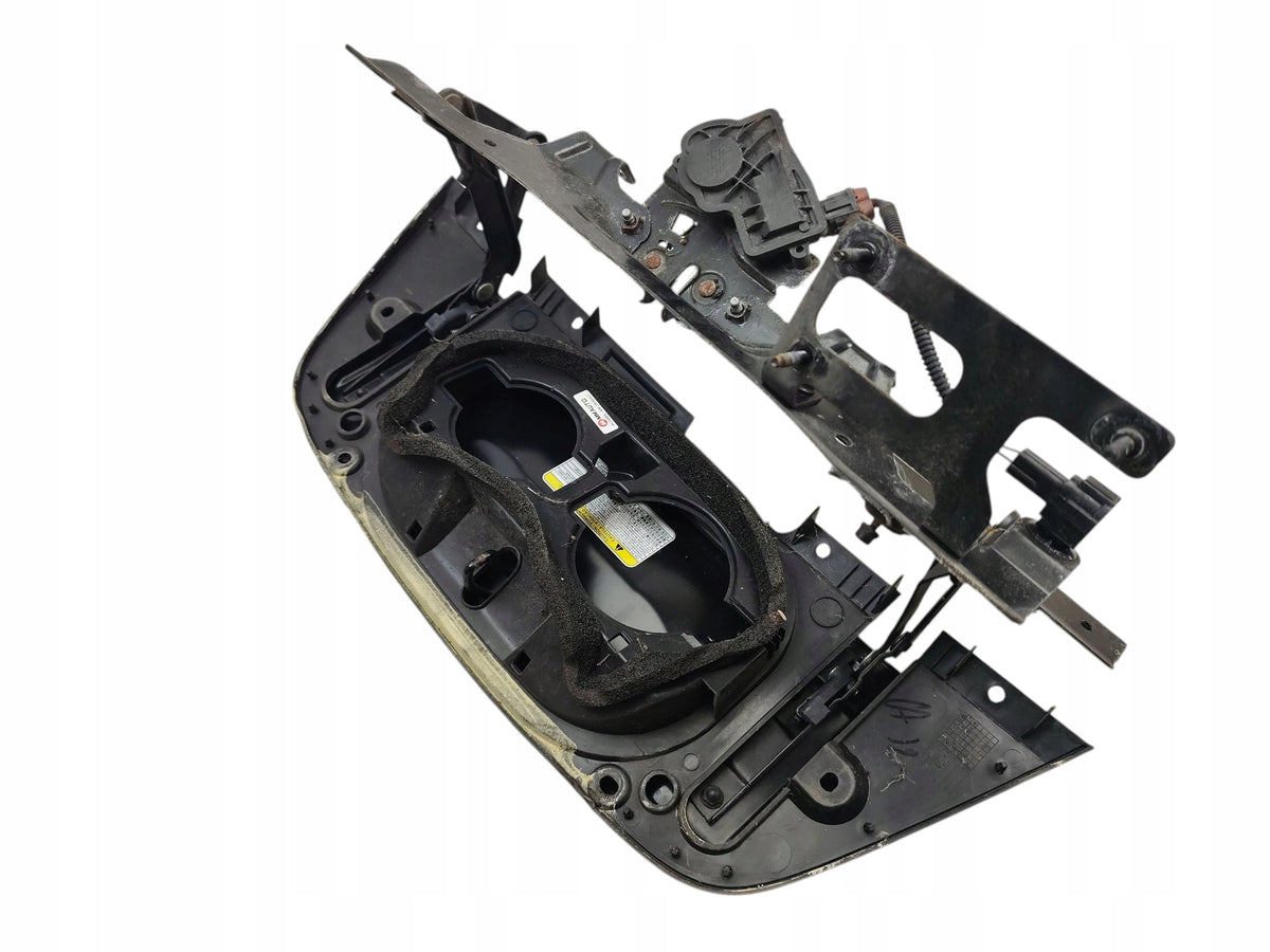 HOUSING CHARGING SOCKET PORT FLAP NISSAN LEAF II ZE1 65730-5SH0A