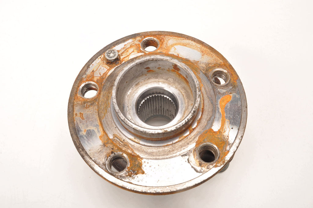 HUB RIGHT FRONT VOLVO XC60 II XC90 V90 S90 V60 S60